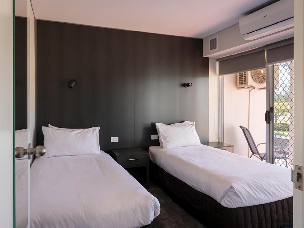 Yarrawonga Mulwala Golf Club Ξενοδοχείο Εξωτερικό φωτογραφία A typical room at the hotel